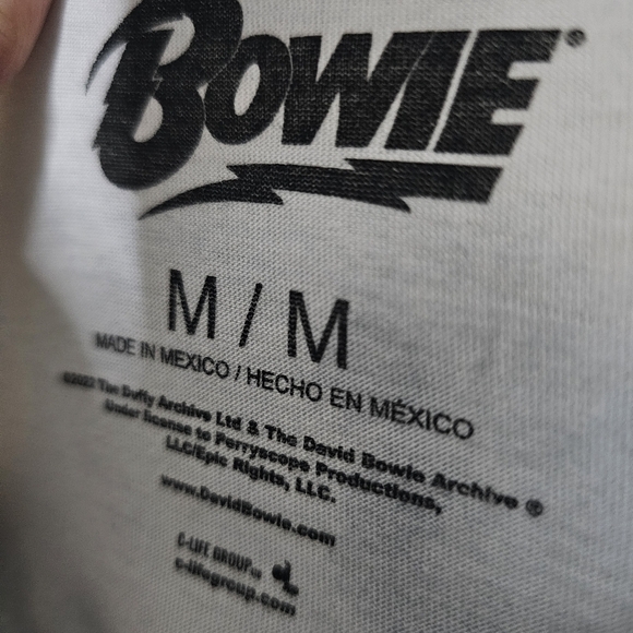 ⭐️40% Off⭐️ David Bowie Cropped Blue Tie-dye T-shirt - Picture 7 of 15